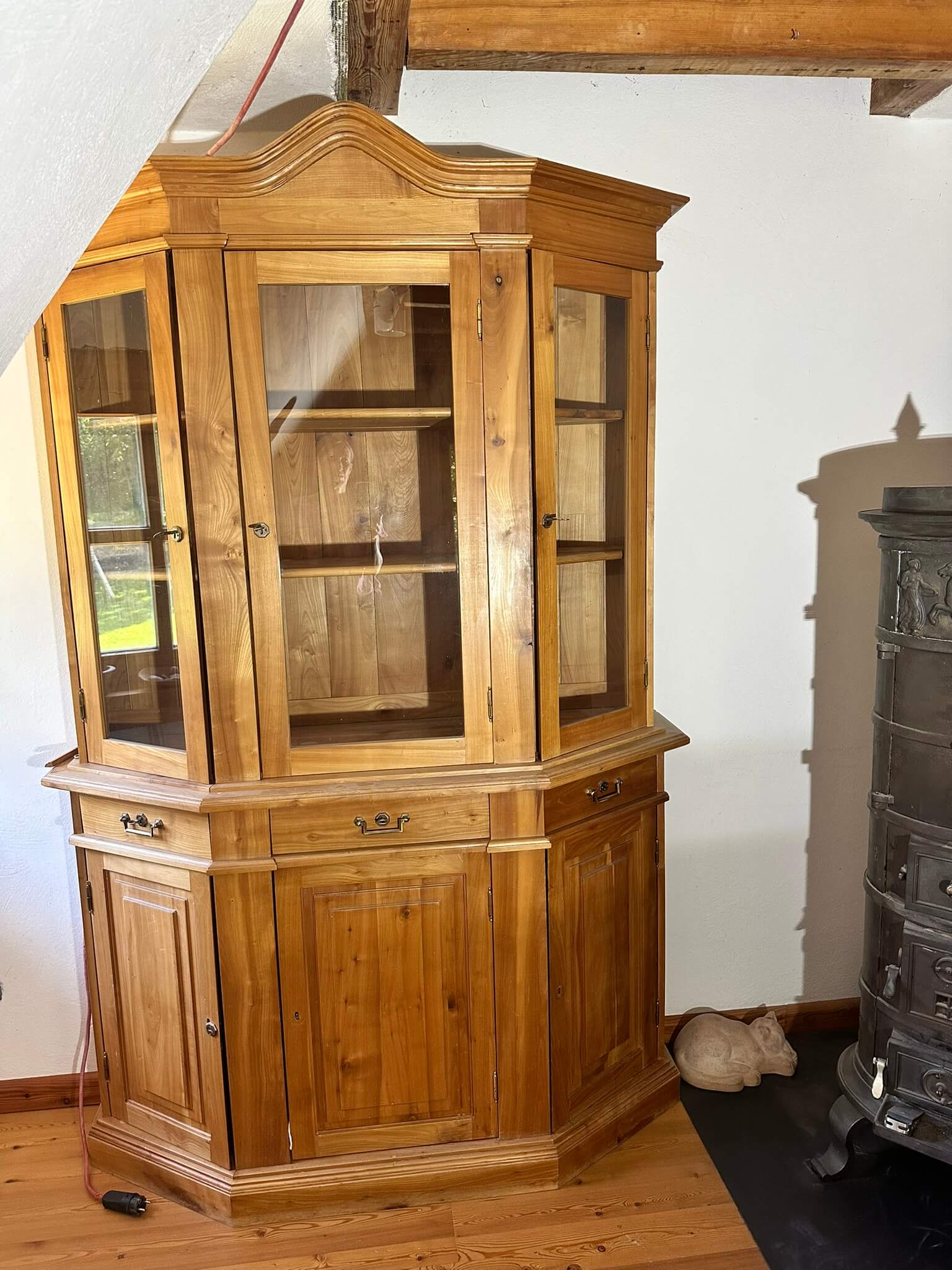 Kirschholzschrank