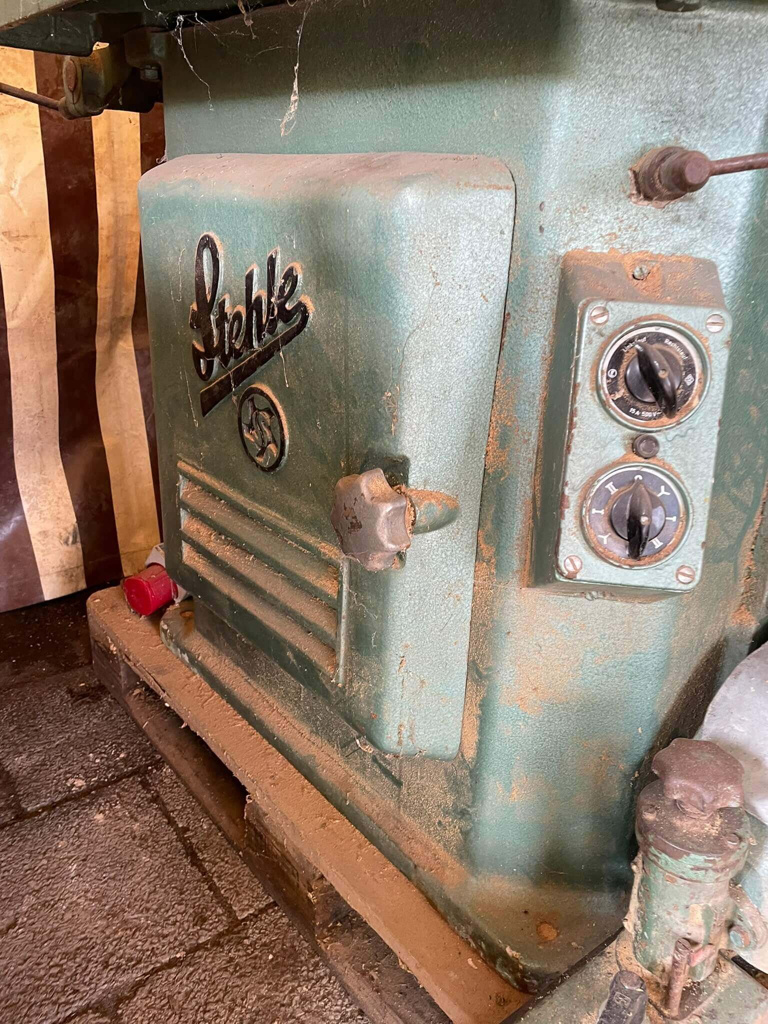 Stehle Sägemaschine