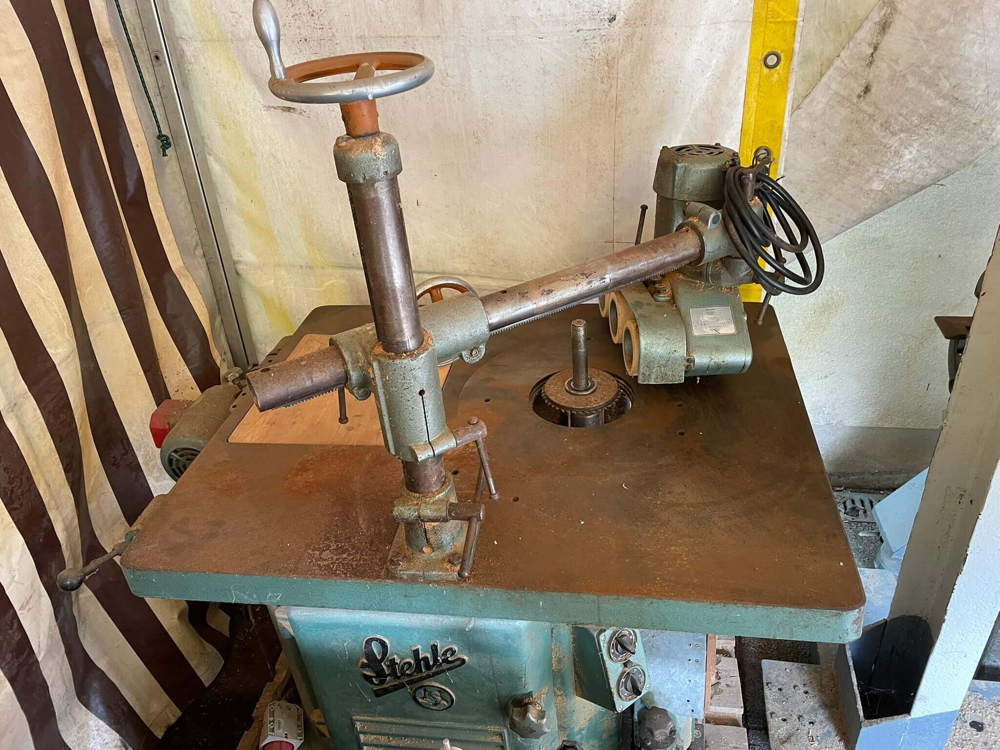 Stehle Sägemaschine