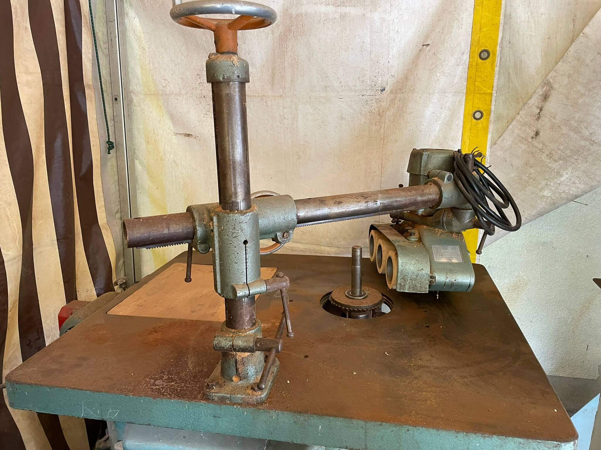 Stehle Sägemaschine
