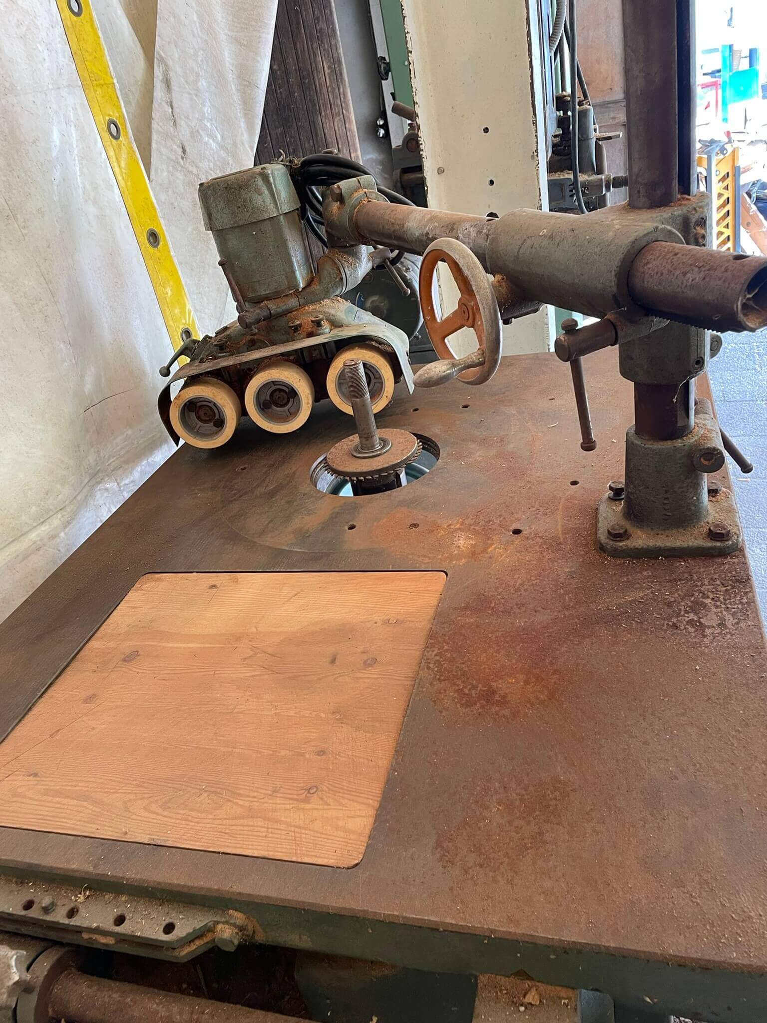 Stehle Sägemaschine
