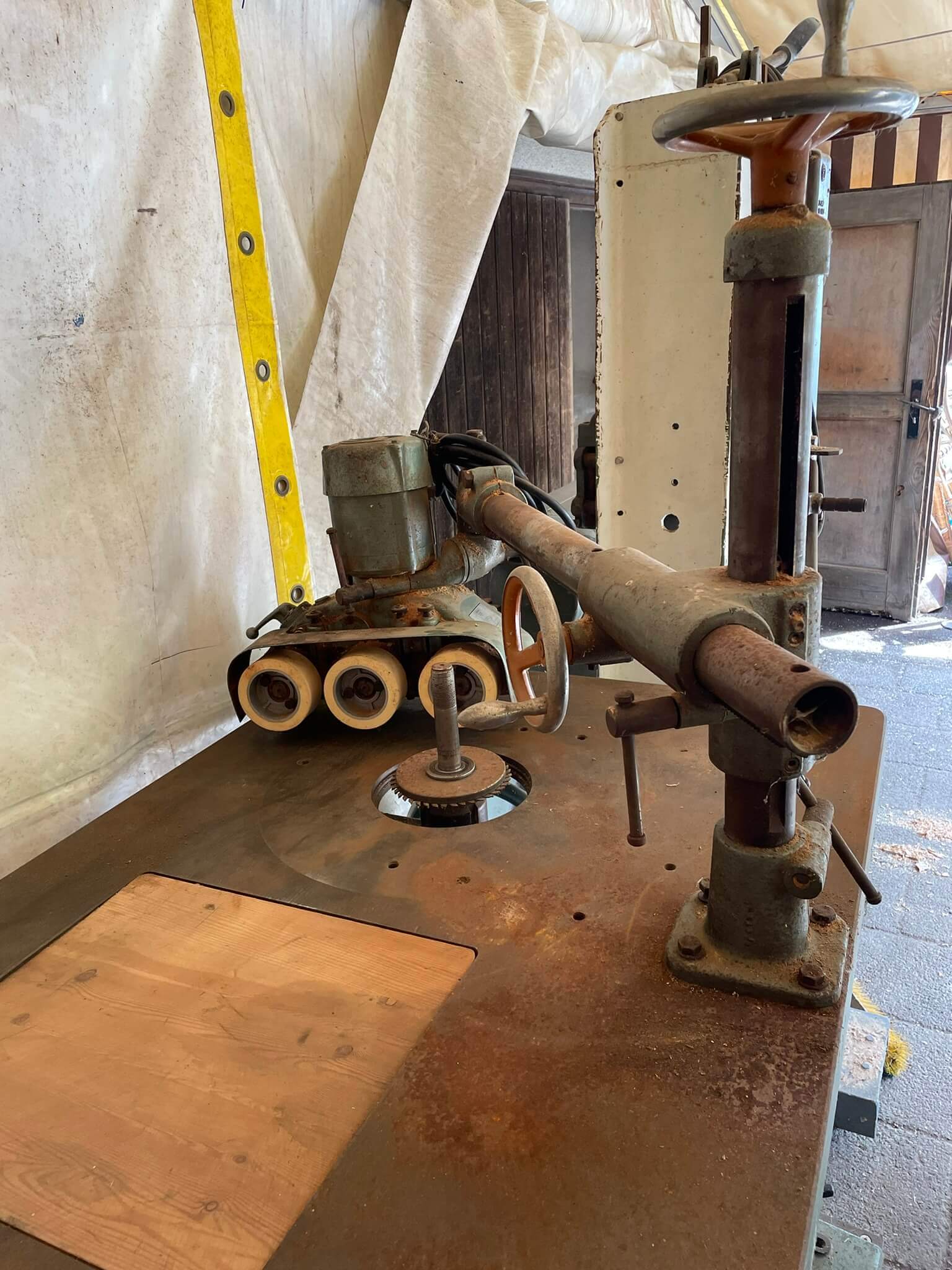 Stehle Sägemaschine