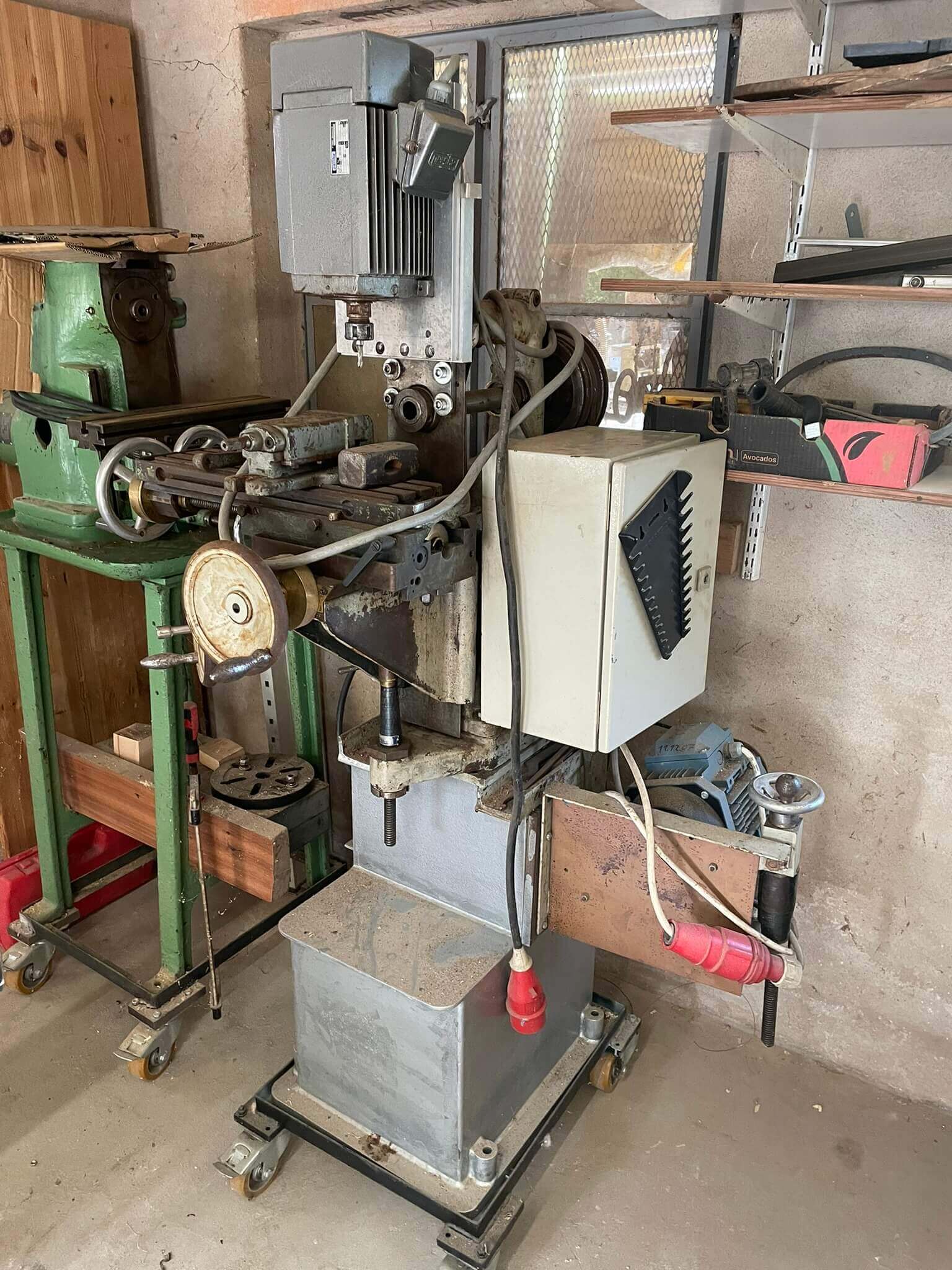 Fräsmaschine Universal Kreuztisch