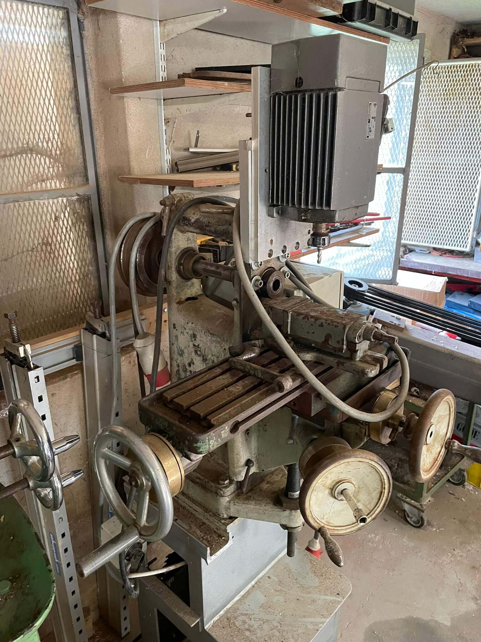 Fräsmaschine Universal Kreuztisch