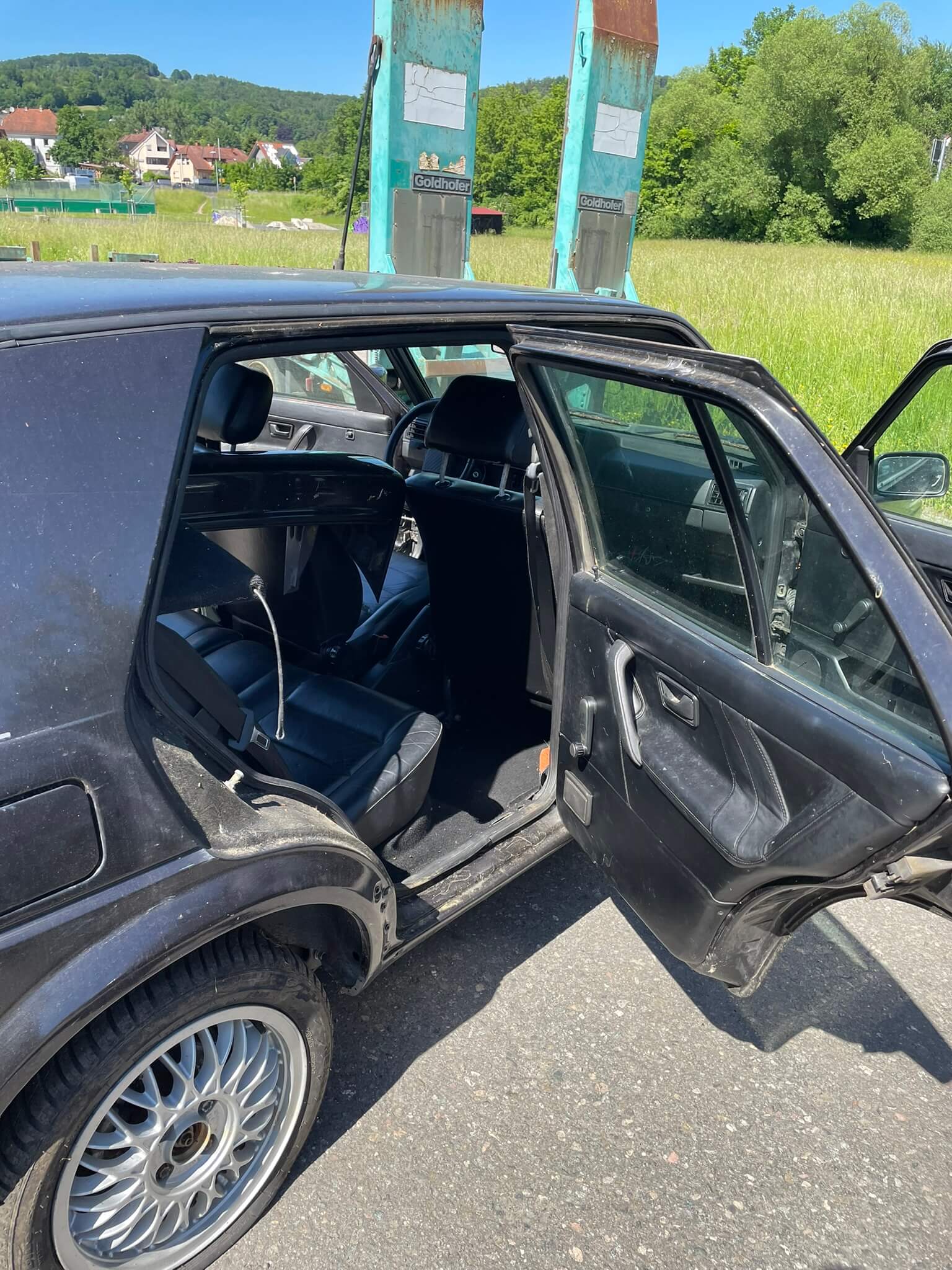 Golf schwarz Festplatz