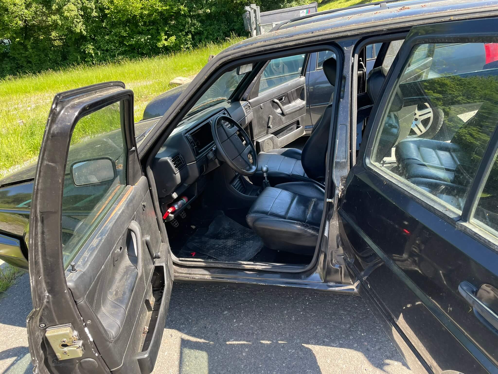 Golf schwarz Festplatz