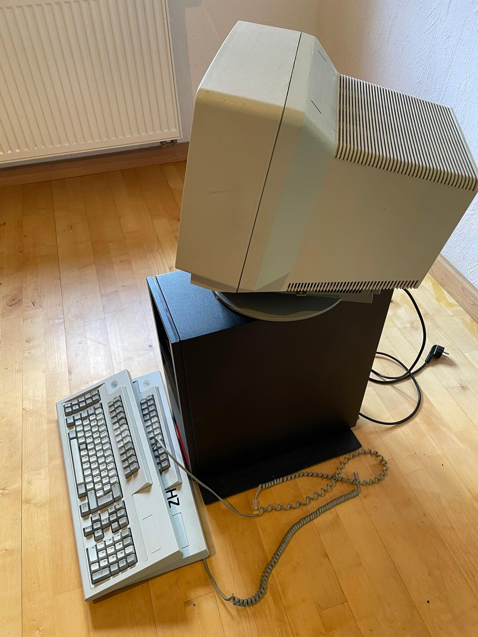 Server small