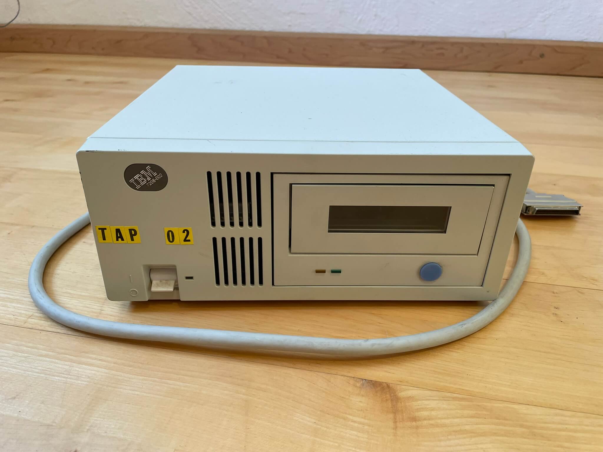 IBM 7208-002 externes 8mm SCSI Bandlaufwerk für AS/400